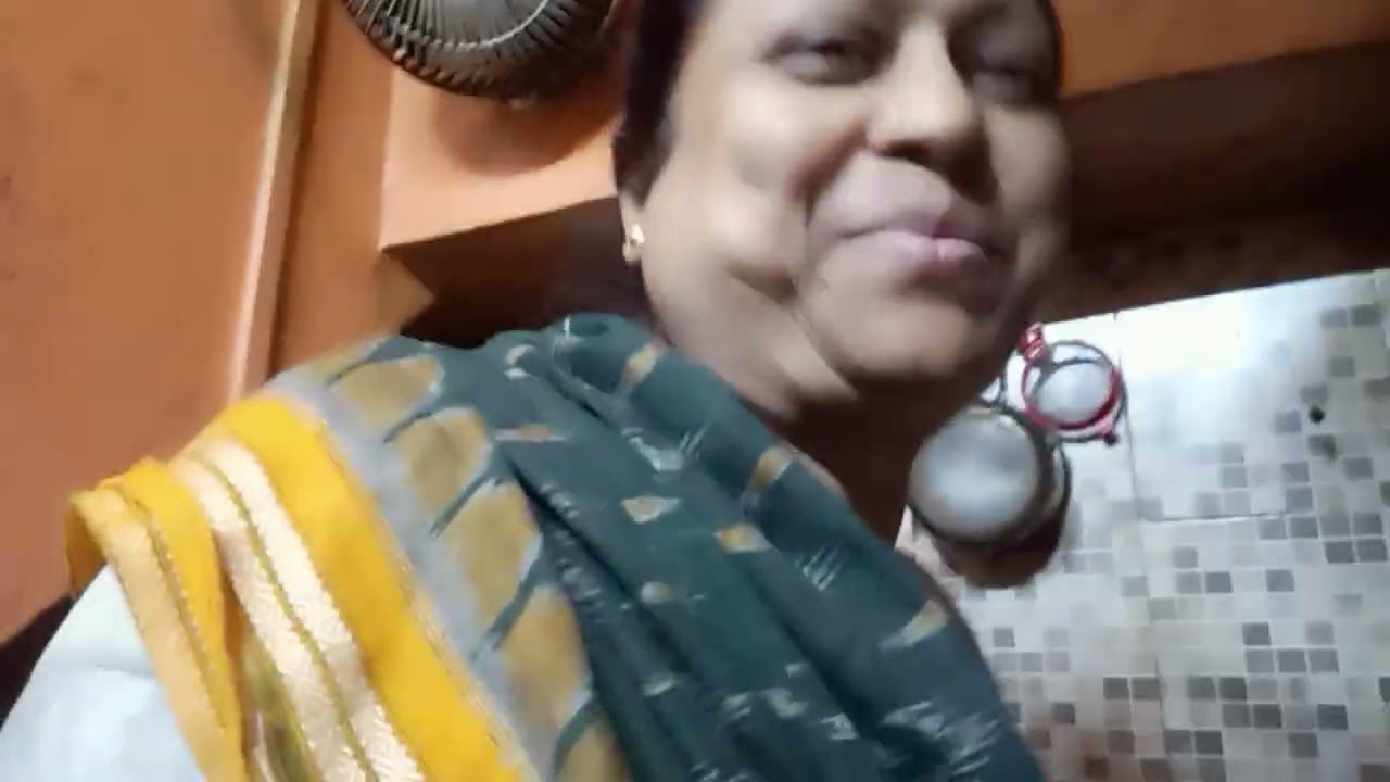 পিটেপুলি উৎসব  তৈরী করছি এসকেপিটে। আর সেদ্ধ পিটে। 