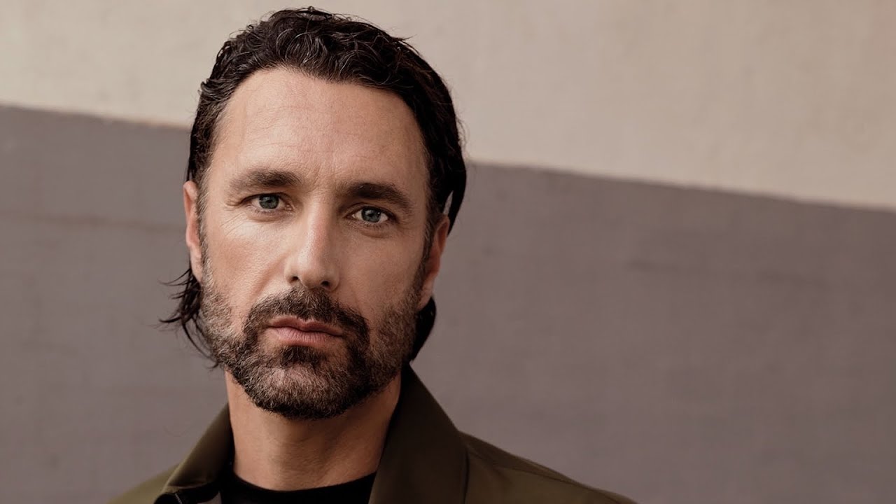 Il Questionario di Vanity Fair con Raoul Bova | Vanity Fair Italia
