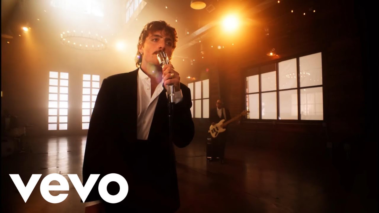 Benson Boone – Pieces of You (Official Music Video)