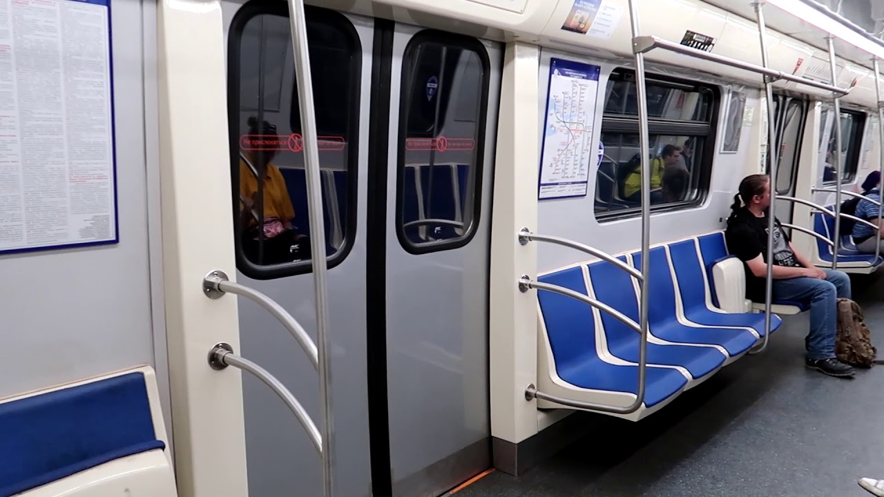 Gostiny Dvor to Begovaya  ride, Line 3,  Saint Petersburg Metro