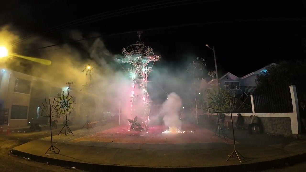 Festividades en honor a la Virgen del Rocío: Quema de castillo en el barrio el Rocío, Deleg Ecuador