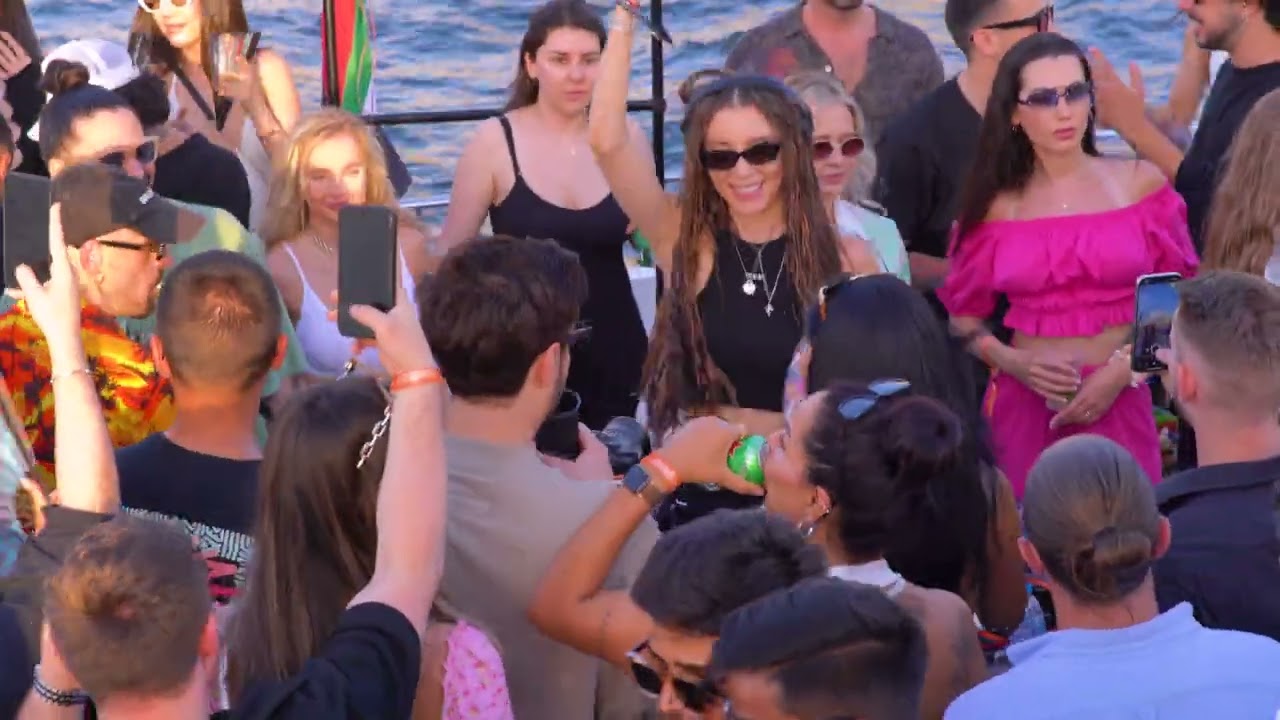OLLY KLARS @Boatriders @technoandchill boat party in Dubai