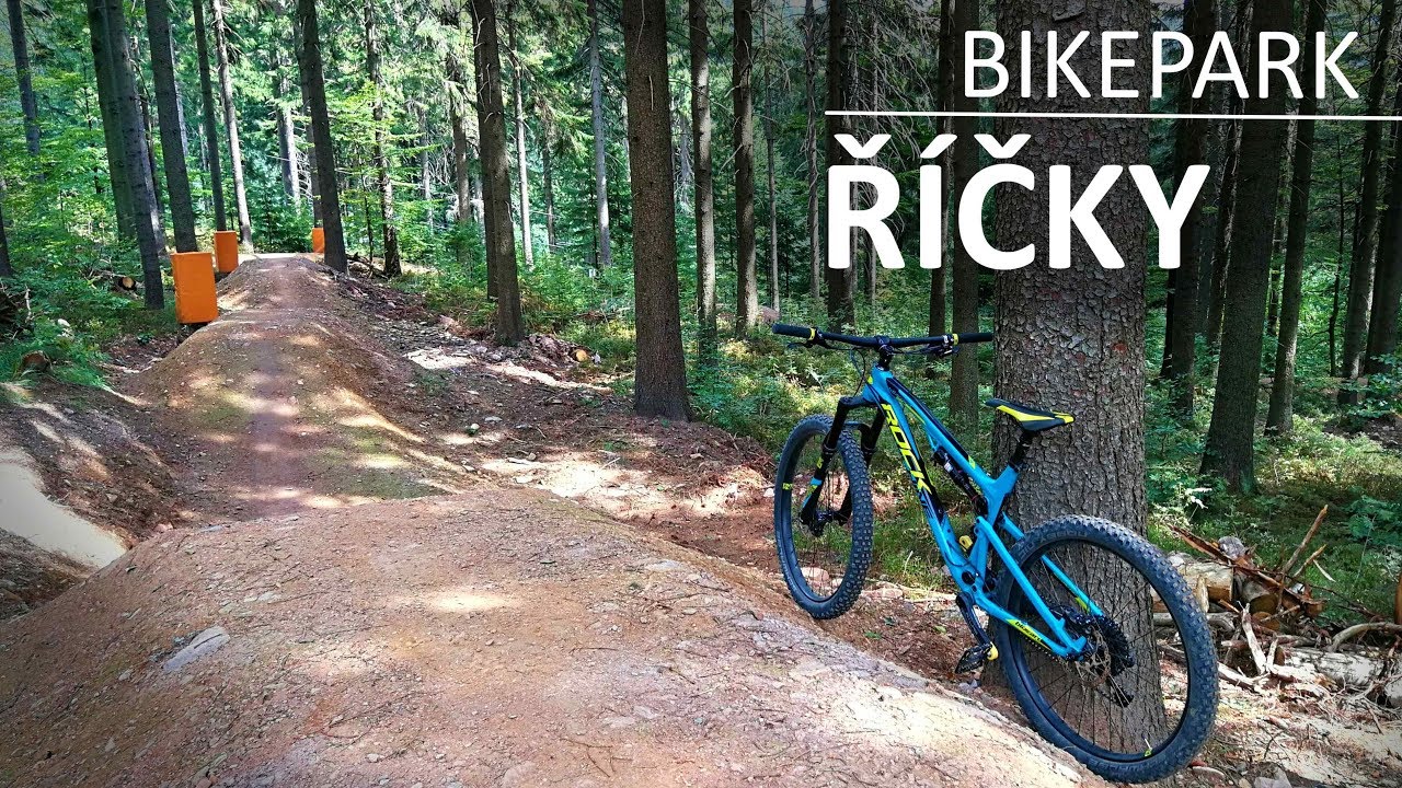 BIKEPARK ŘÍČKY: Flow, klopení, skoky i ryzí enduro