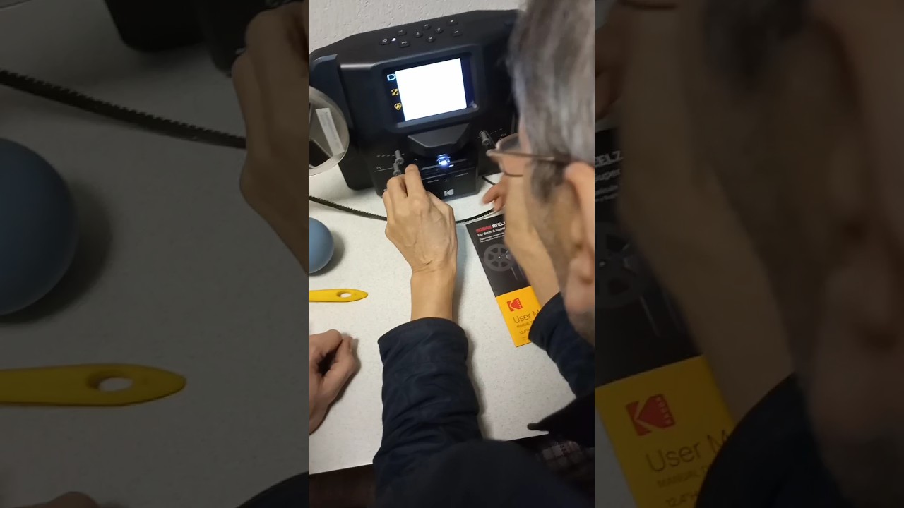 Kodak Reelz 8 mm motion picture film scanner Оцифровка кинопленок