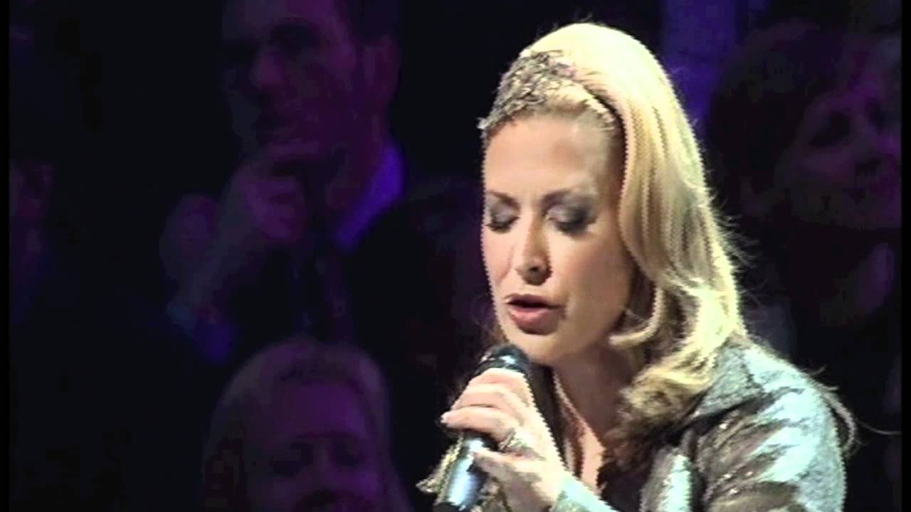 ⛸️ Art on Ice 2010 - Anastacia & Aljona Savchenko & Robin Szolkowy