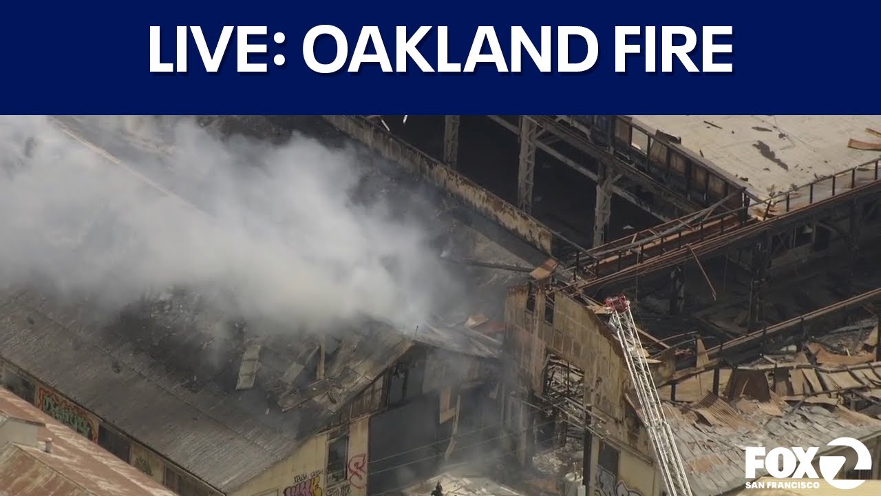 LIVE🔴: Fire burning Oakland warehouse | KTVU