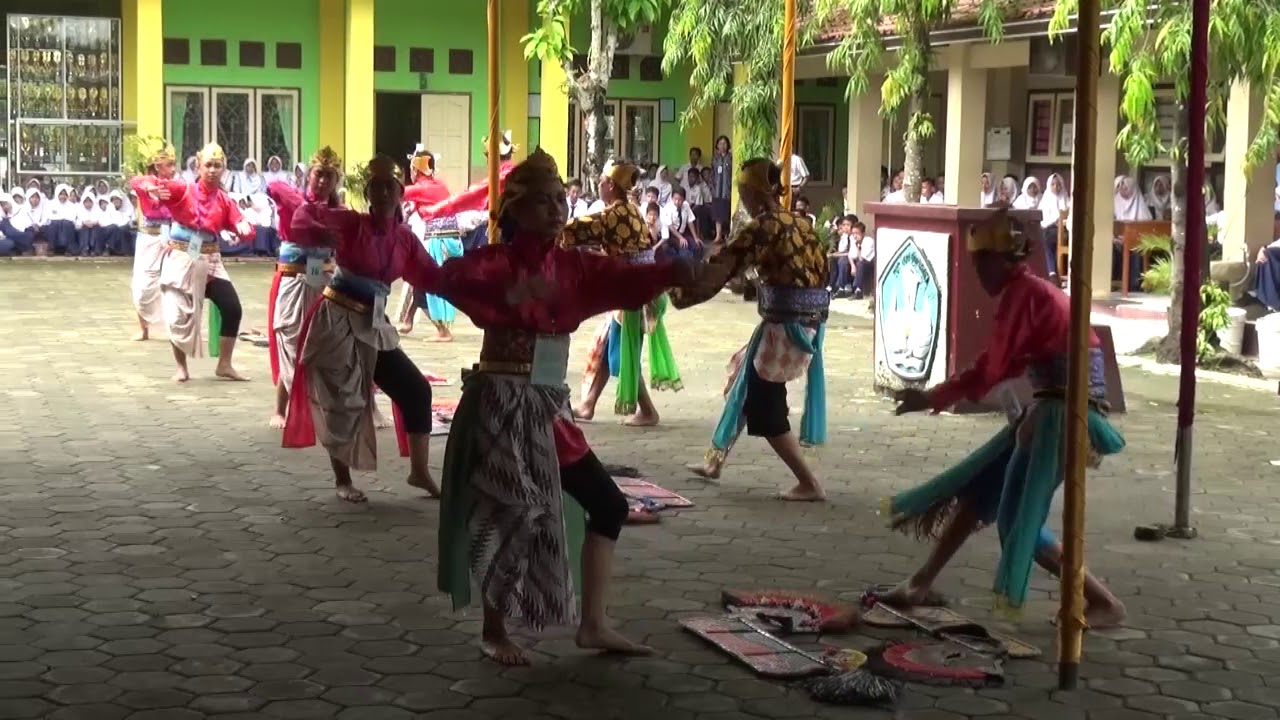 KUDA LUMPING JAWA TENGAH SISWA SMPN 1 KARANGANYAR KREATIF BANGET