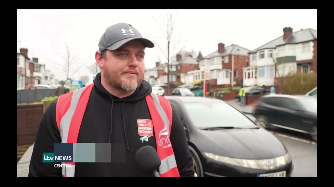 Birmingham residents supporting striking bin workers ITV News Central (West Midlands) 19/02/2026