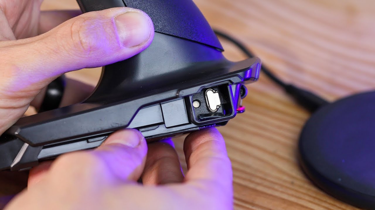 HOW TO: Wireless charge M17 RC Radio