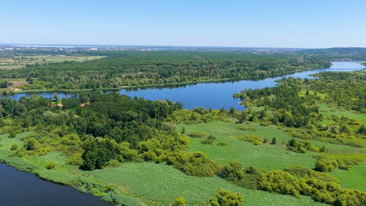Dzika Odra: Wyprawa dla Wytrwałych. Długi Spływ Kajakowy przez Serce Parku [Dron]