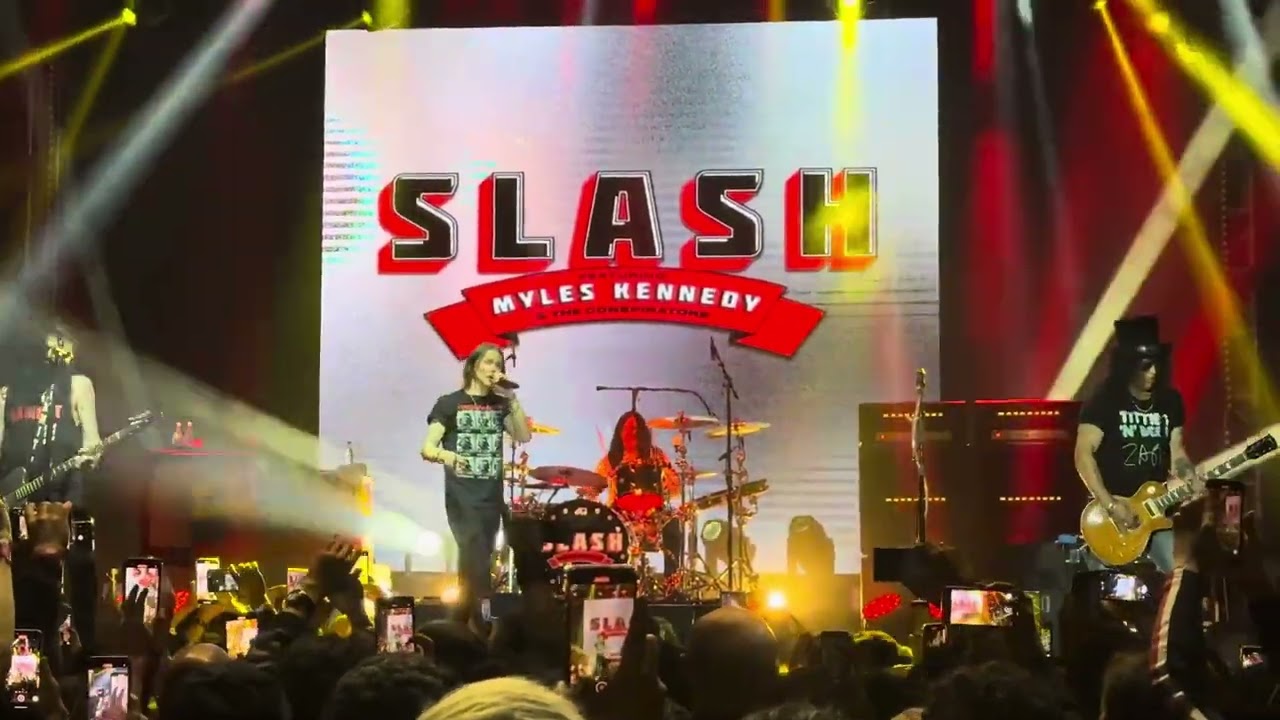 Slash & Myles Kennedy en Bogotá