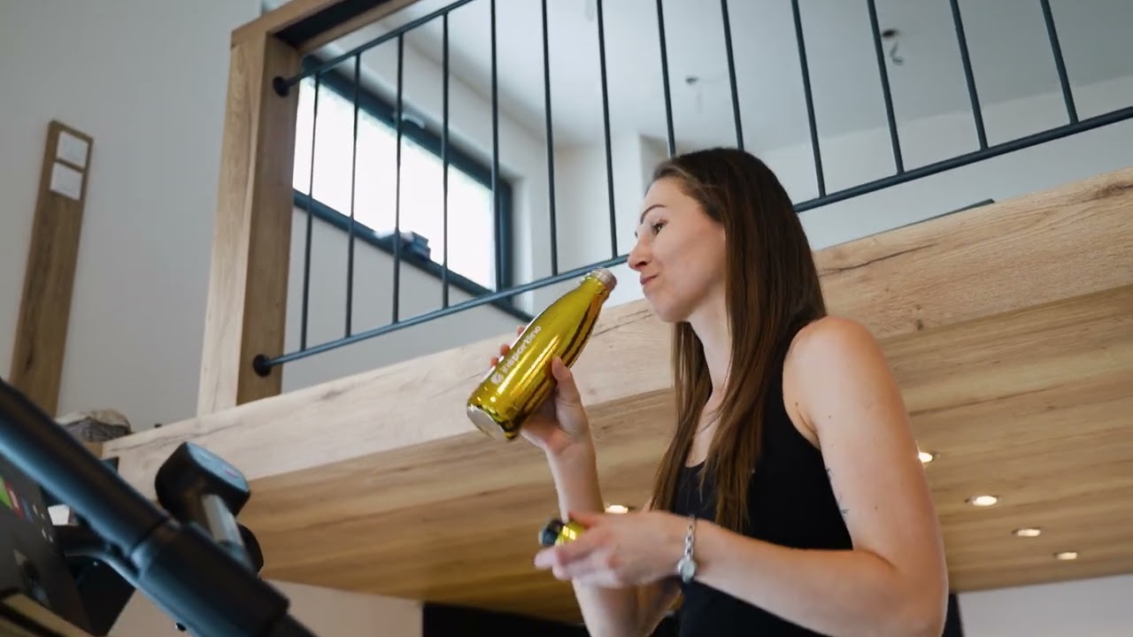 Fitneszlépcső inSPORTline Velocer STP, áttekinthető LED kijelző intuitív vezérléssel, bluetooth