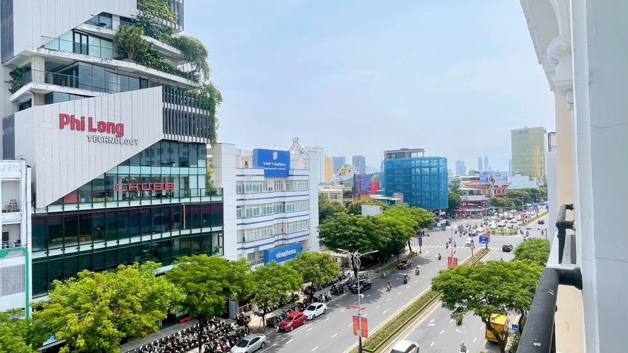 Mercur Apartment Danang Central | Da Nang, Vietnam | Hotel Review 🛏️