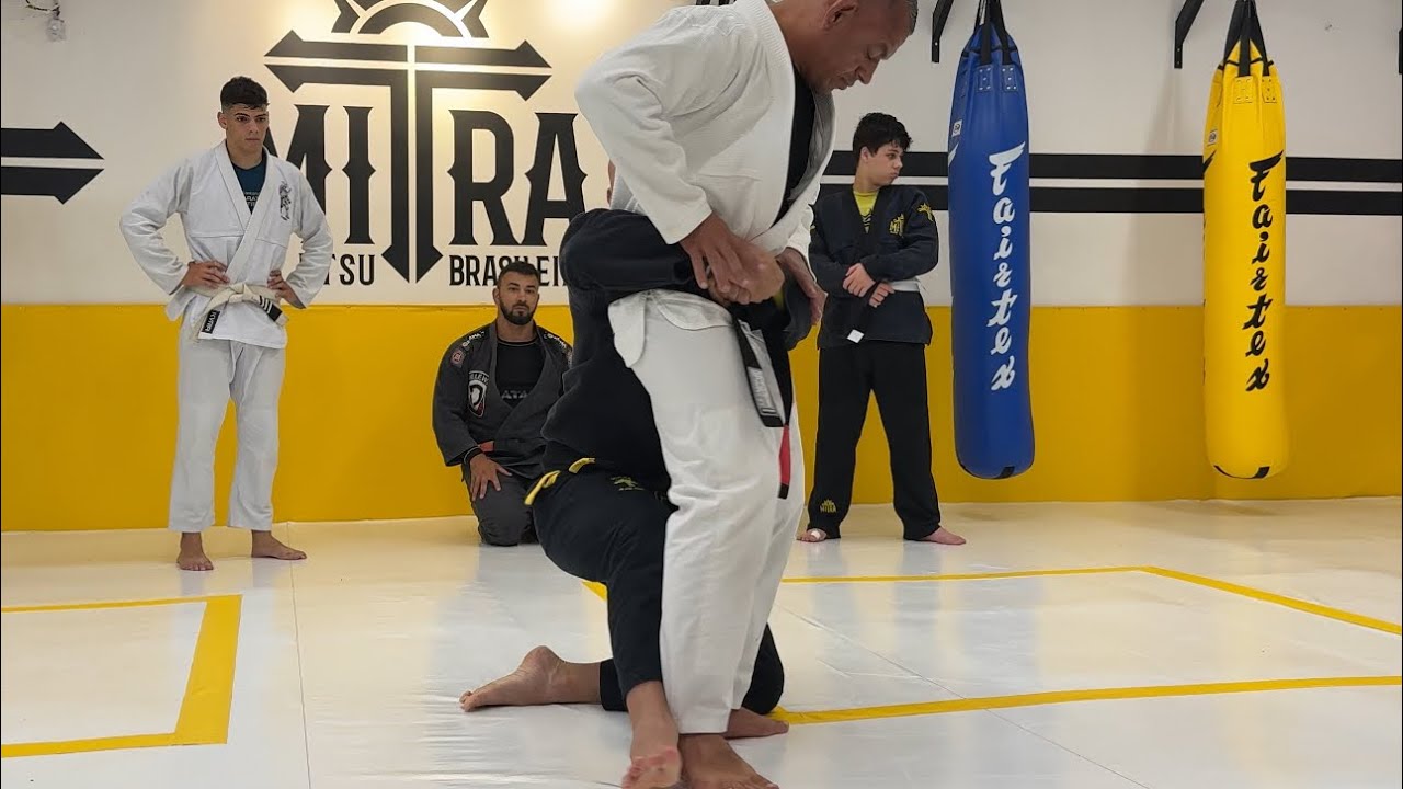 Dicas de arm drag e queda simples.