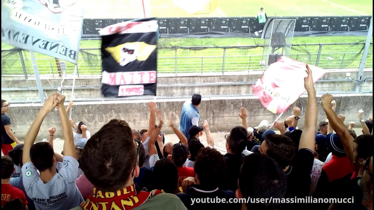 Coro: Lotta, vinci e facci onor - Benevento Novara 1:0 - 2_ottobre_2016