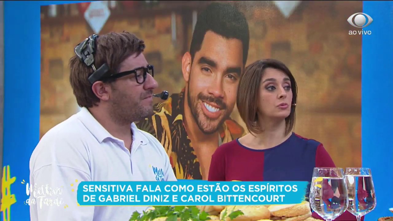 Sensitiva revela como estão espíritos de famosos que desencarnaram