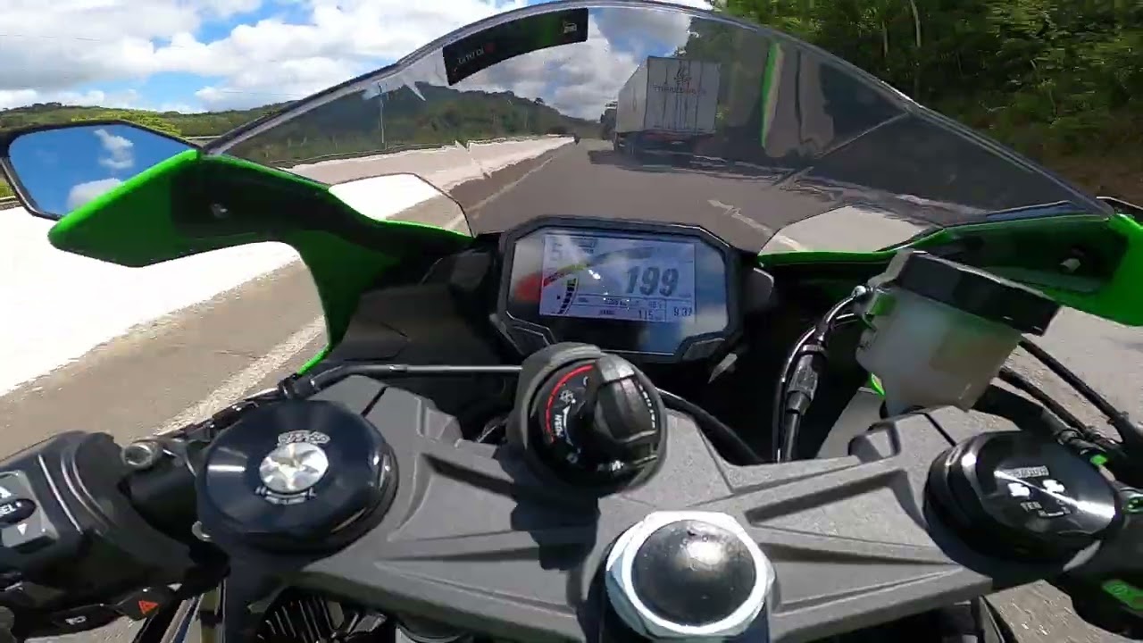 ZX6R 2025 X ZX6R 2022