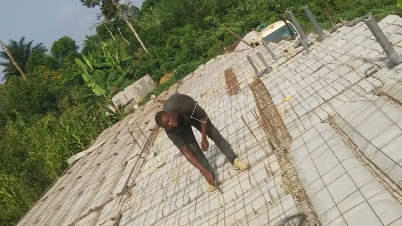  Les &Eacute;tape de coulage d'une dalle &agrave; oudis avec des nervures pr&eacute;fabriqu&eacute;s niveau rdc
