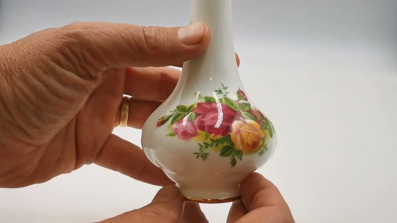 Royal Doulton Old Country Roses Bud Vase
