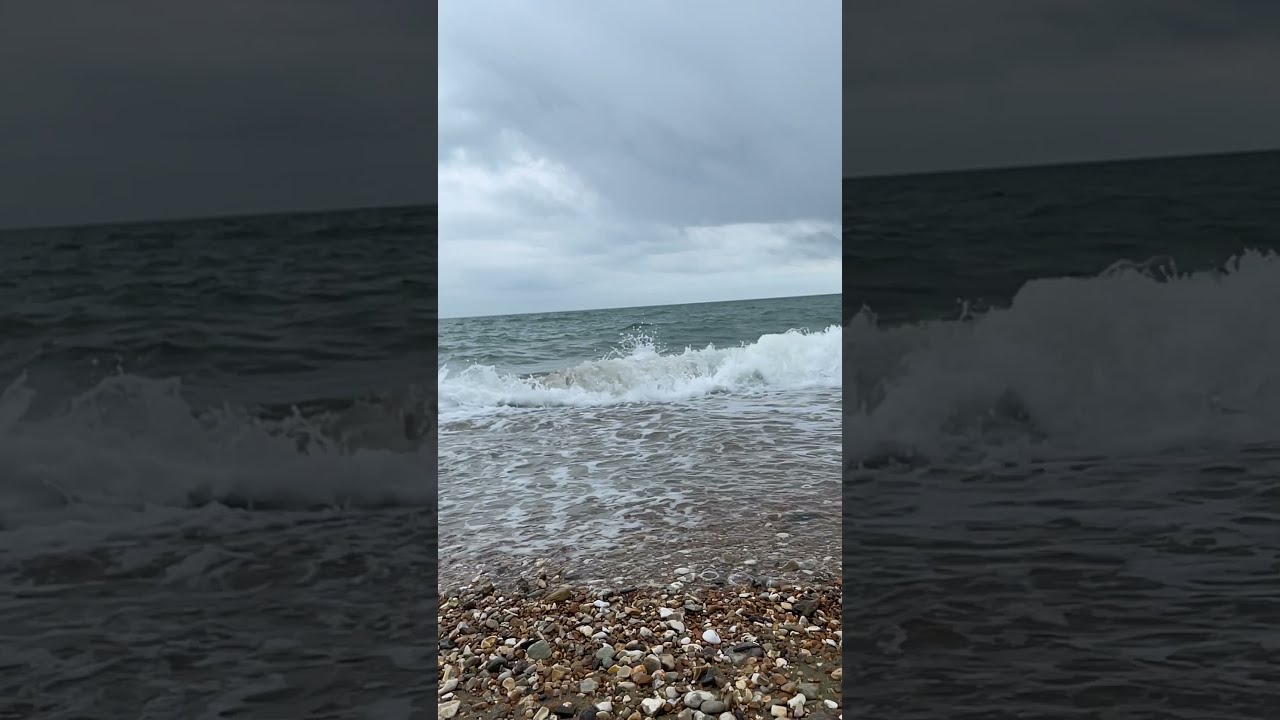 Slow-Mo Waves Crashing on Sandown Beach 🌊 | Relaxing Nature 