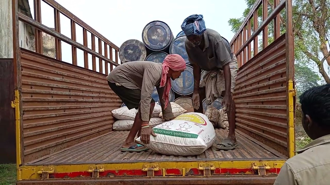 Loading drums and bags - 8 February 2025