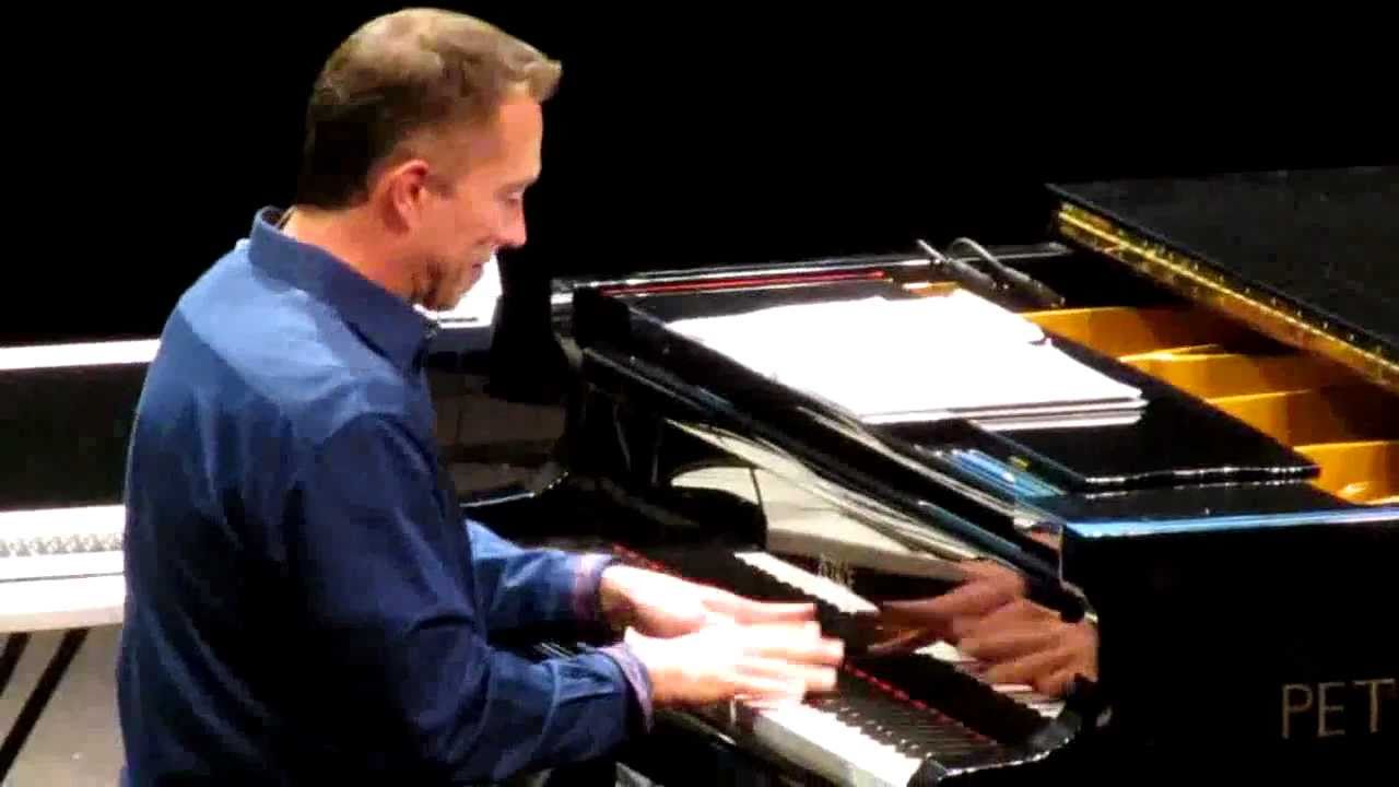 Stan Whitmire (Hymn / Gospel Medley --  audience requests) 06-04-11