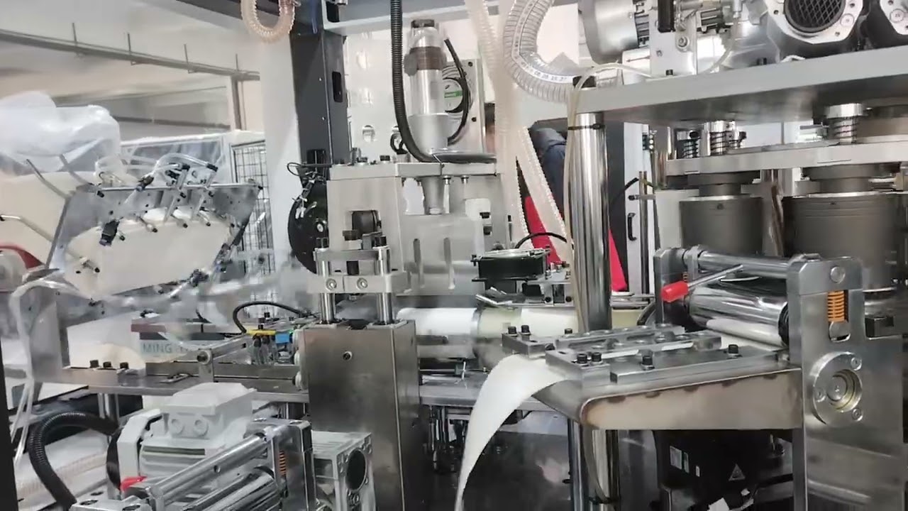 Customized 900ml paper bowl machine with detection device has been produced
