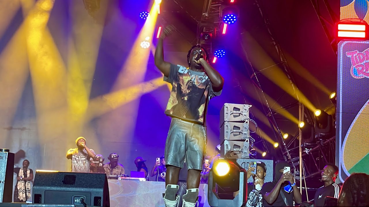 Kweku Smoke declared himself HipHop king @ Tidal Rave as trills the fans with Hip hop songs 