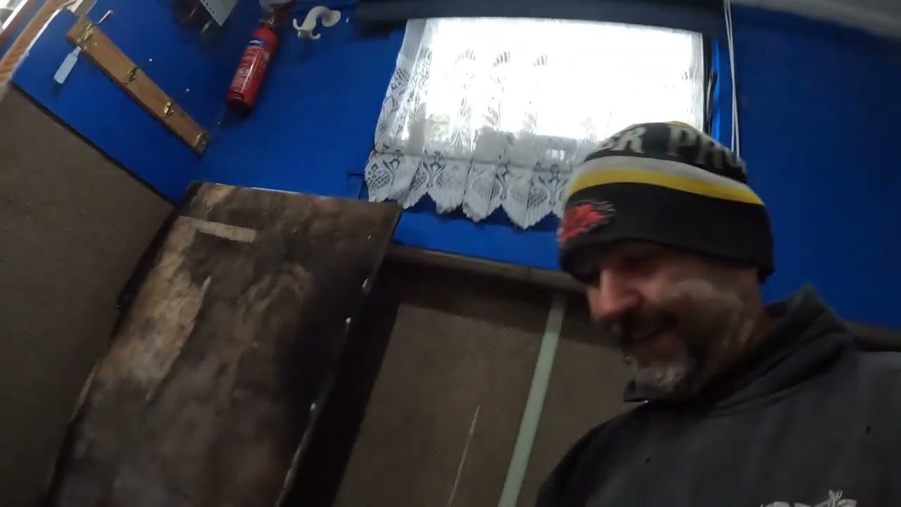 Narrowboat Knot so Fast. Ep 2 Investigations......