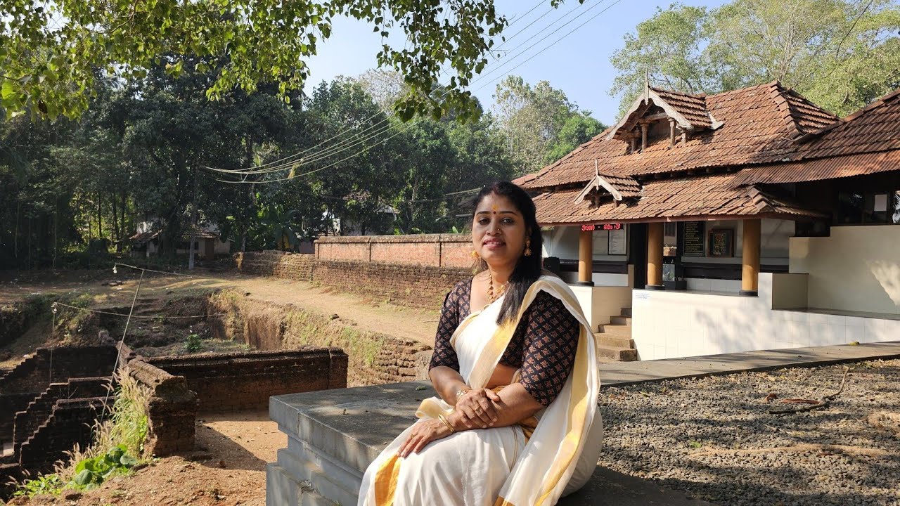 നീലത്താമര  സിനിമയിലെ പൂ വിരിയുന്ന കുളം