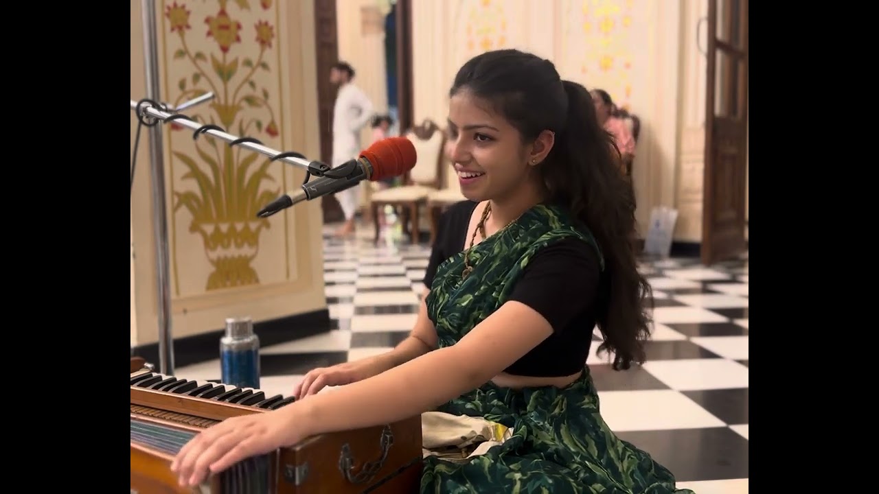 Iskcon temple kirtan | Iskcon Gurugram | Gaurangi Arora