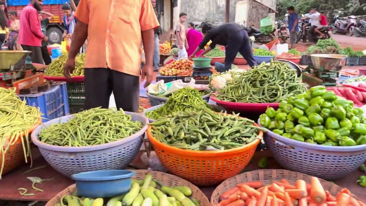 आठवडी बाजार (Weekly Market) बांदा | #villagemarket #market 