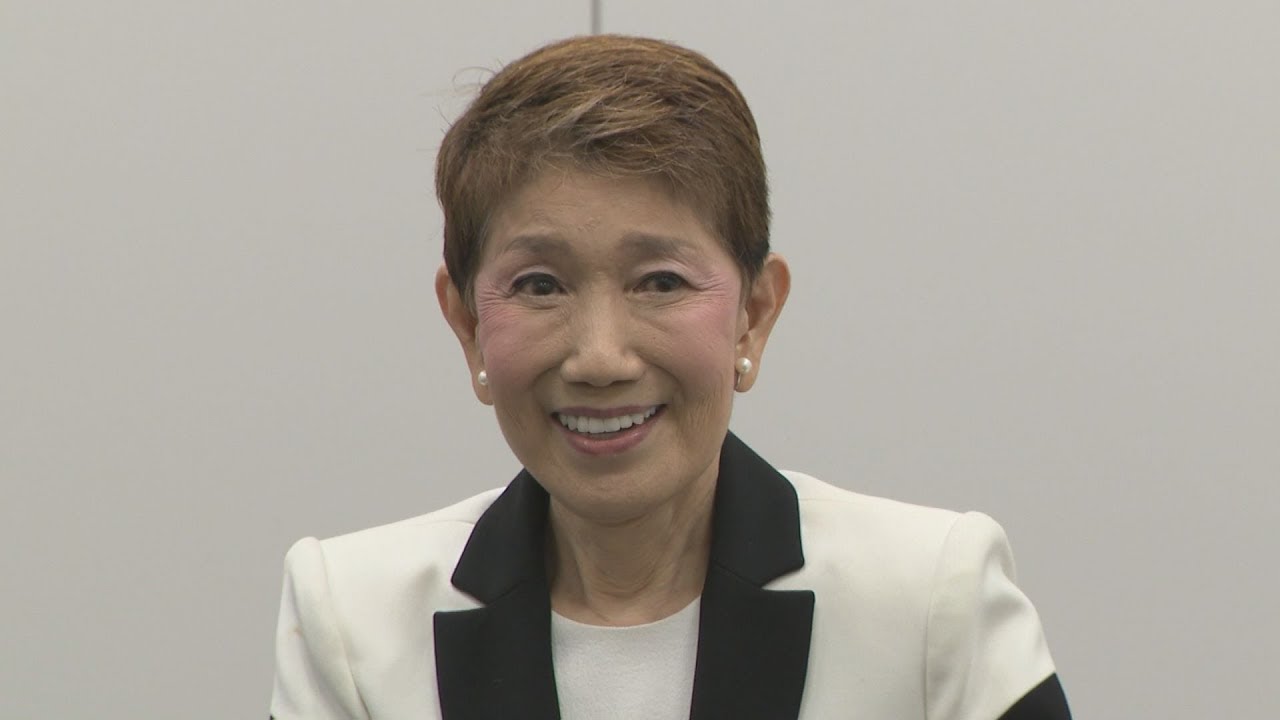 「幸せな歌い手」と涙  水前寺清子さんに旭日小綬章