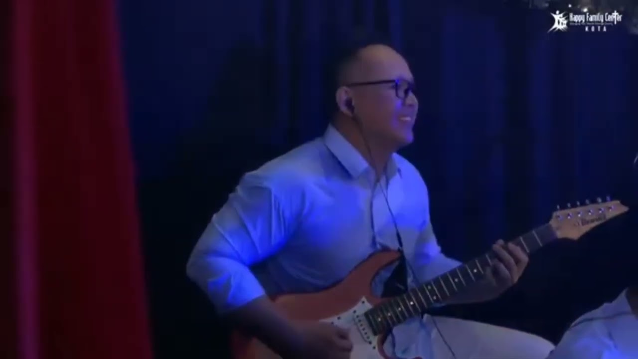 ALLAH DITINGGIKAN DENGAN SORAK SORAI