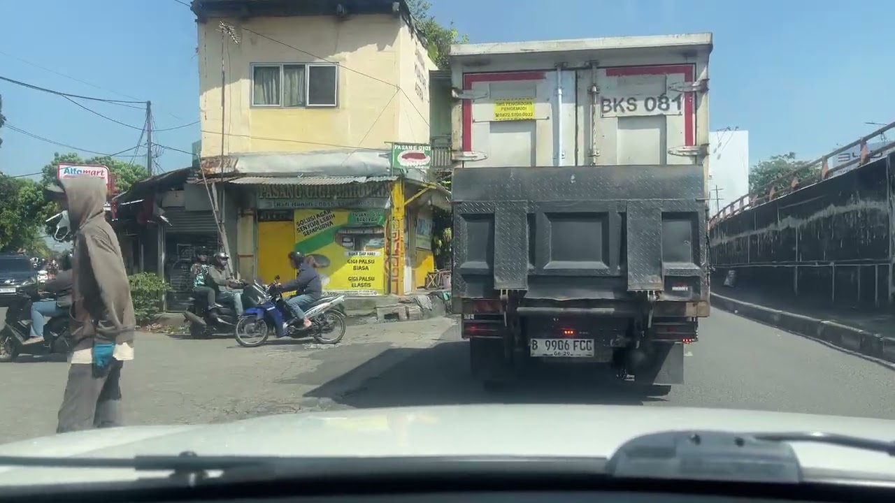 Lalin SUMARECON  ke KLENDER jln Pintas..