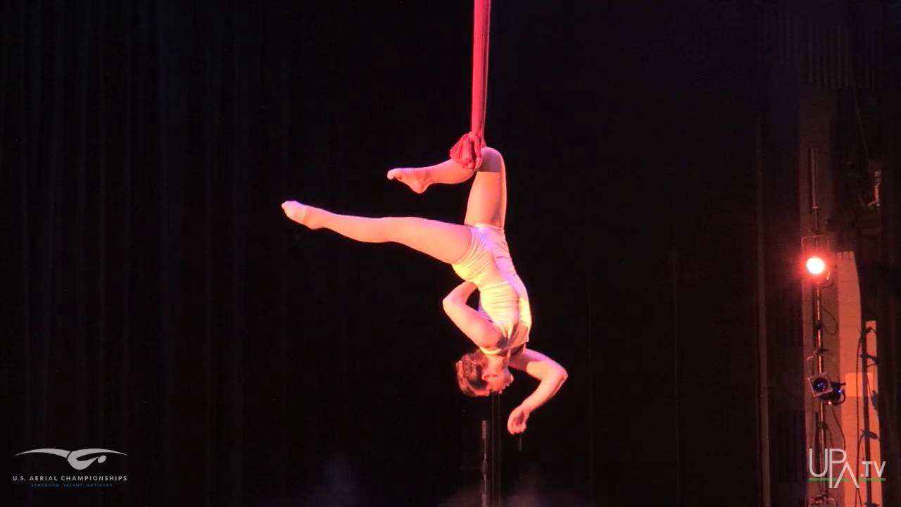 Lauren Breunig, USA. 2016 New & Innovative Apparatus U.S. Aerial Competitor