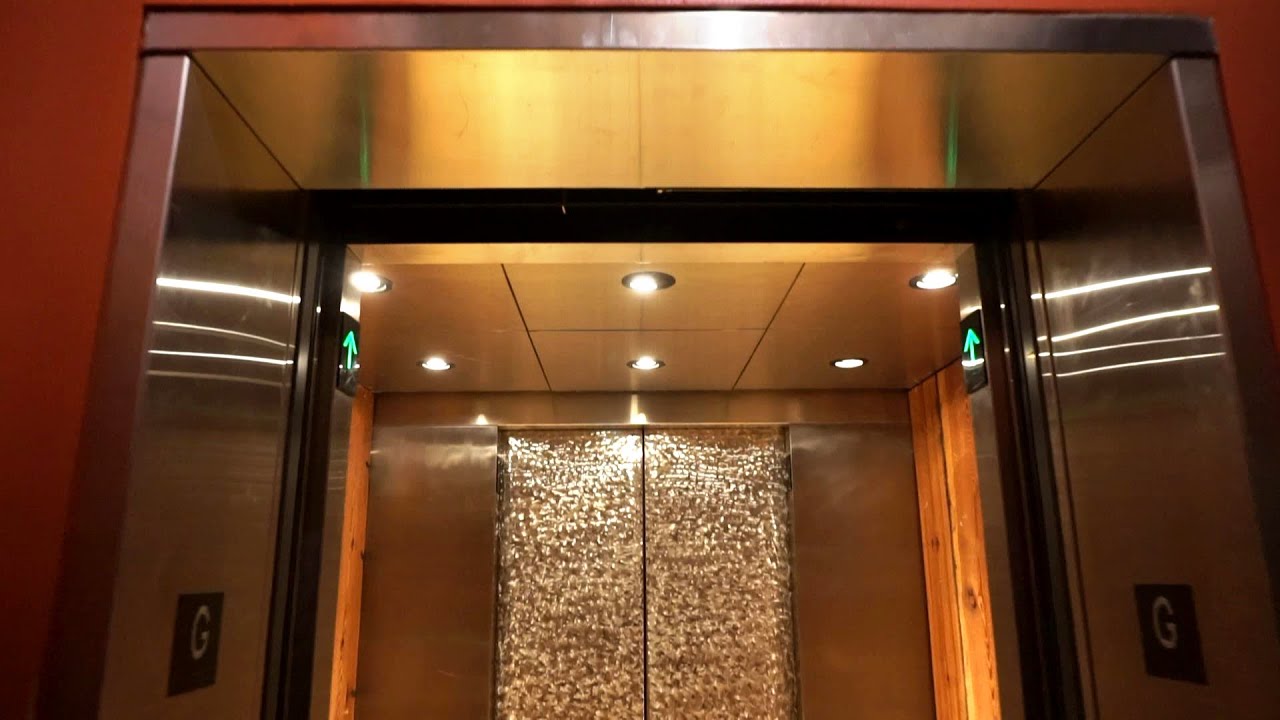 2004 OTIS Series 1 hydraulic elevator (5 stops) @ American Tobacco (Strickland Building), Durham, NC