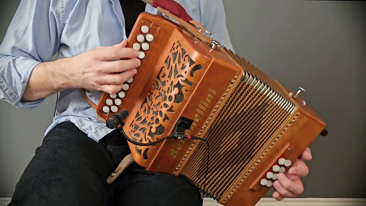 Haunted House / Killavil Jig (Irish trad) button accordion / DG melodeon