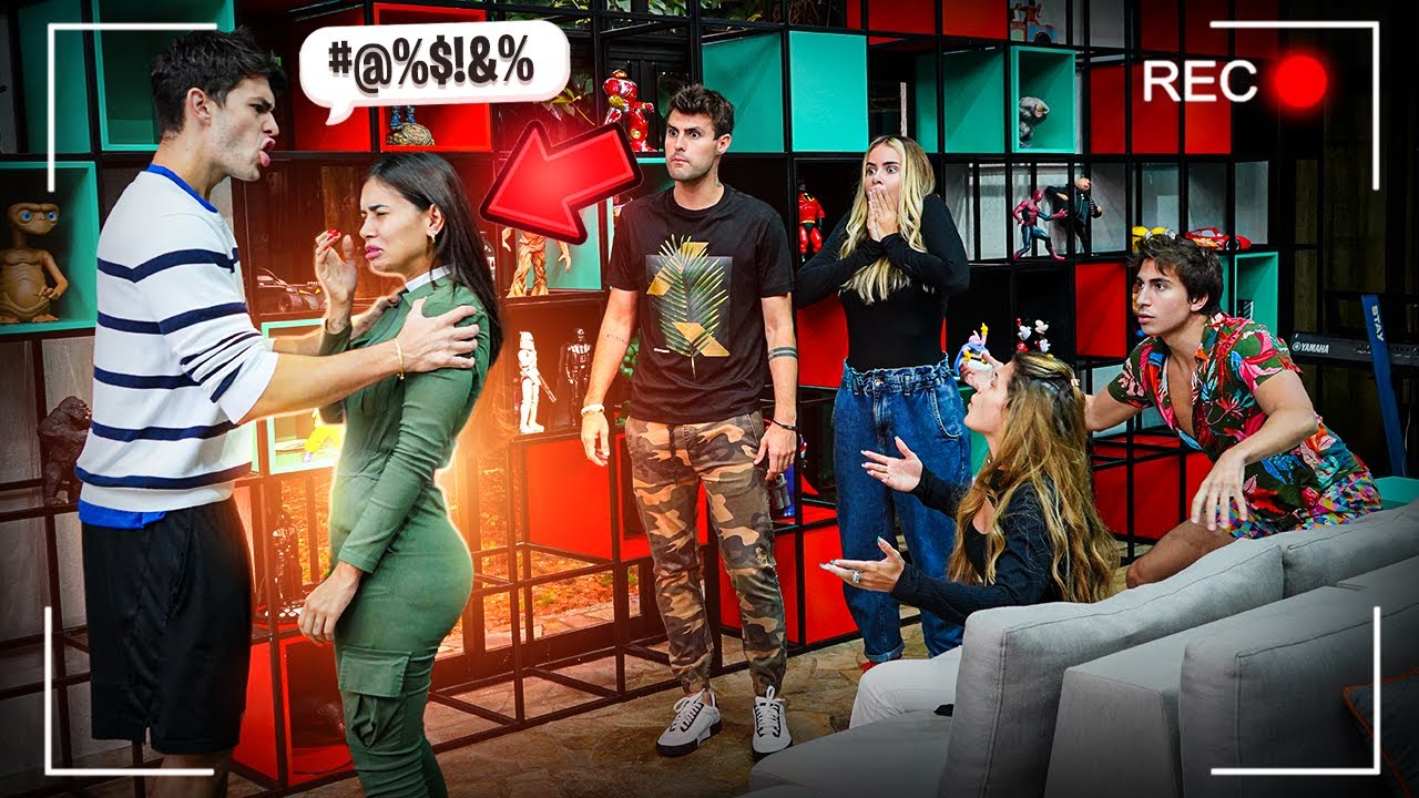 OLHA O QUE ELE FEZ COM A NAMORADA NESSE VÍDEO!! ( DEU RUIM ) [ REZENDE EVIL ]