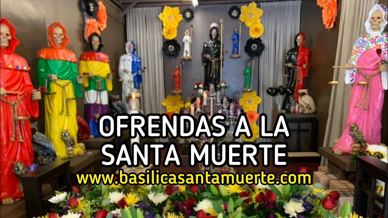 Ofrendas a la Santa Muerte