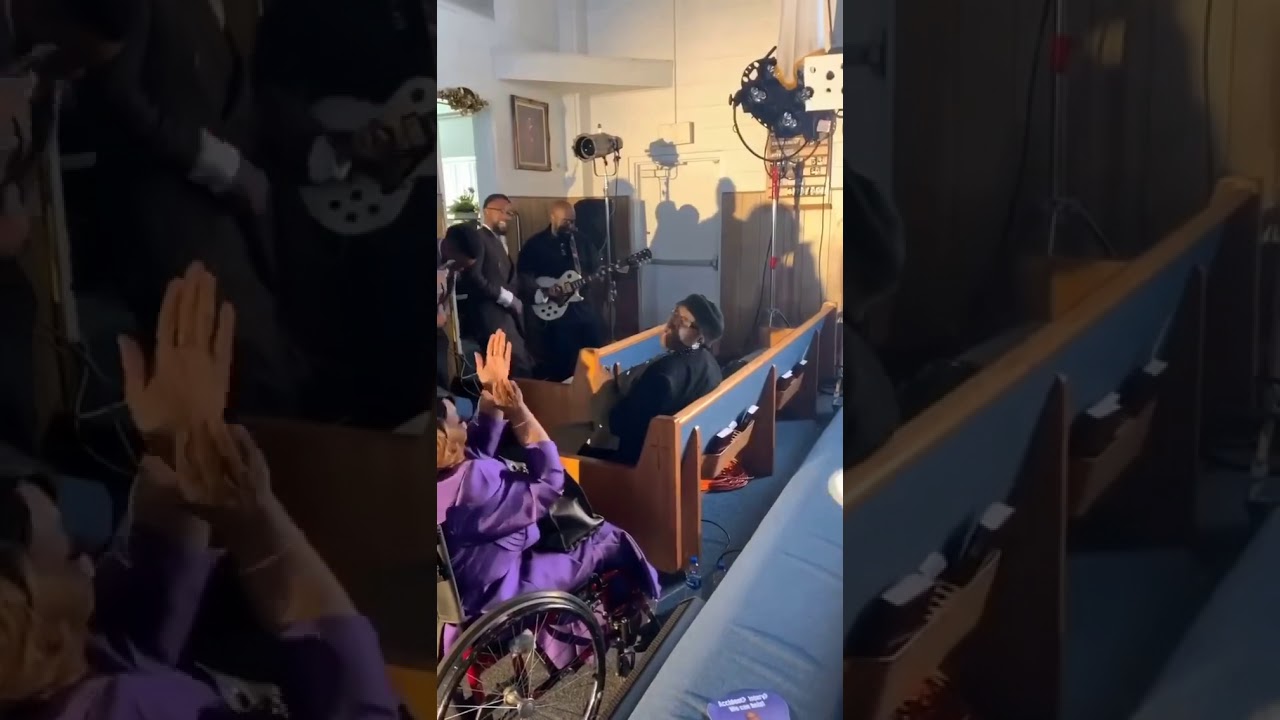 Duranice pace sing on break on set of upcoming movie