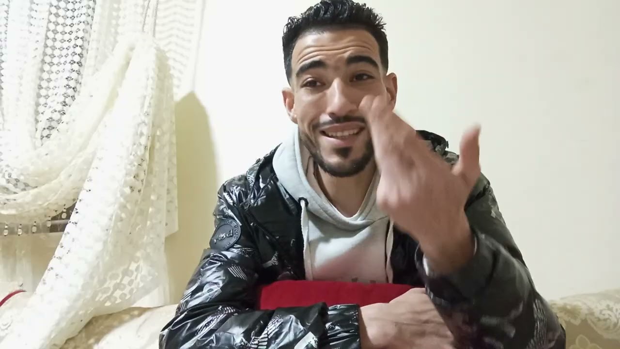 بوكريشة هجم على دار ديال سعاد من بعد ما مشا ليه الادسنس ديال بنتو 