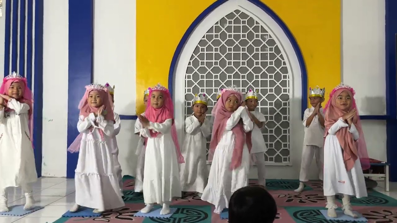 Menari di acara buka puasa bersama di sekolah #youtubekids #shanumnara #vlog 