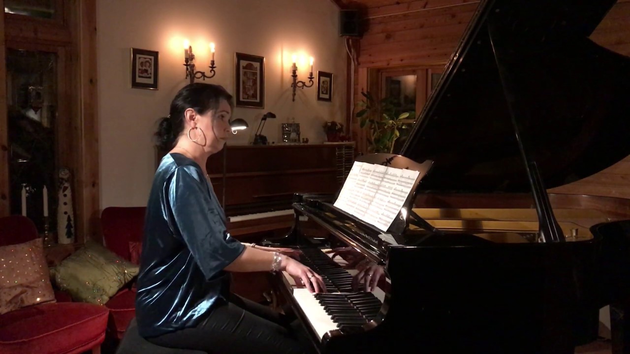 Fairytale Of New York The Pogues Ulrika A. Rosén, piano. (Piano cover)