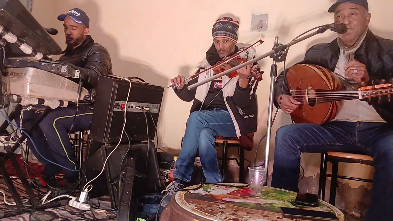 المعلم منصور العين الصفراء (خليني بعيد خليني ) فرقة الأخوة 