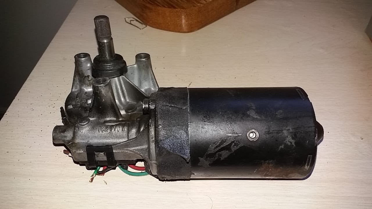 Testando motor de limpador de para-brisa com fonte de PC.