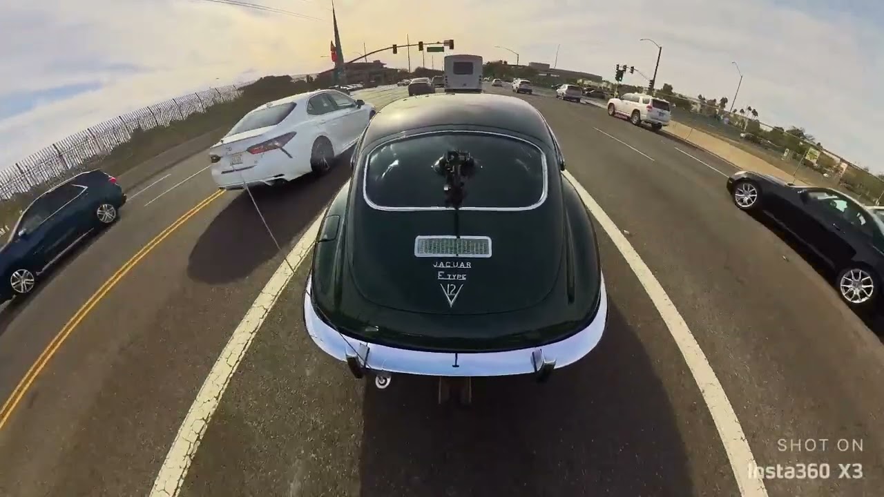 Jaguar E Type V12- drive and sound