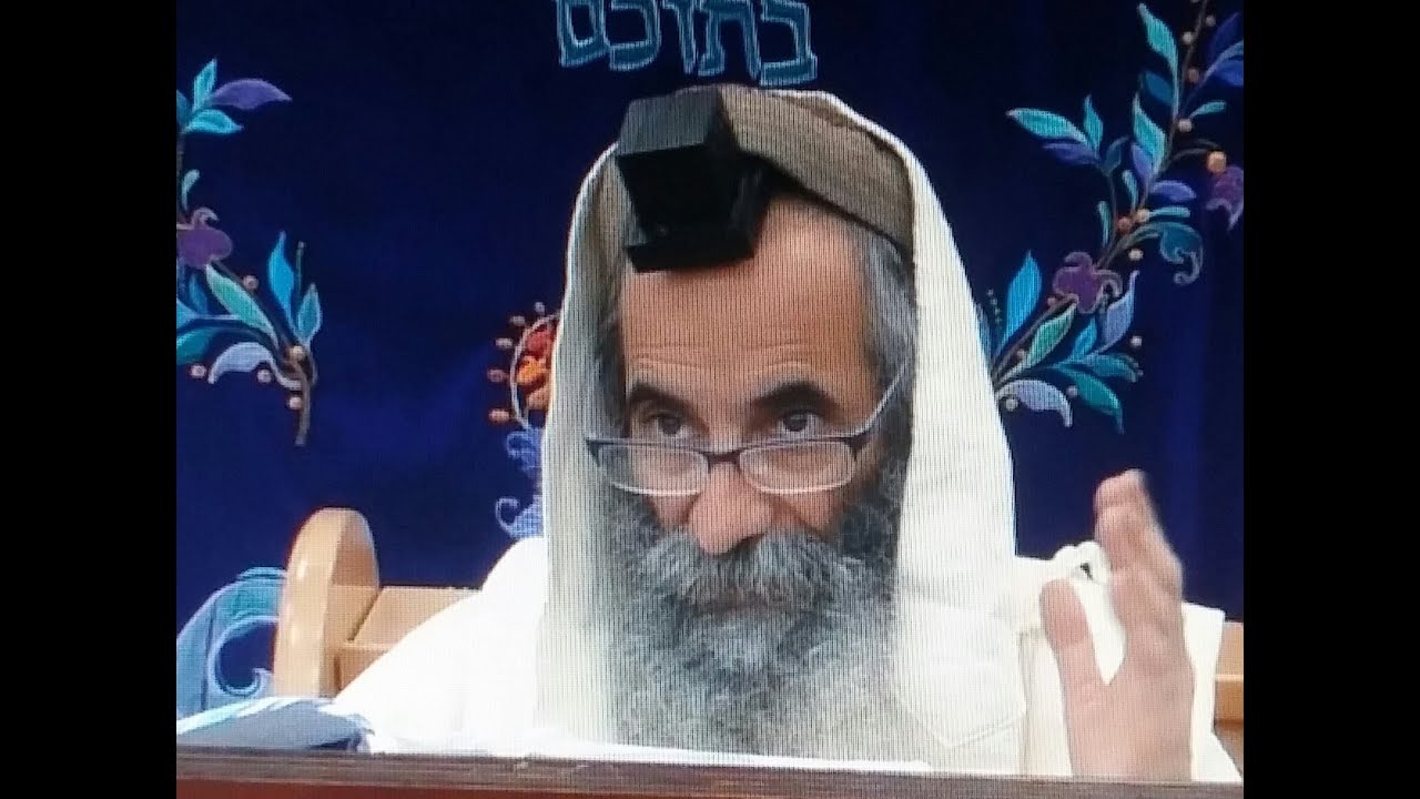 וַיְהִי בִּנְסֹעַ הָאָרֹן וַיֹּאמֶר מֹשֶׁה קוּמָה ה'