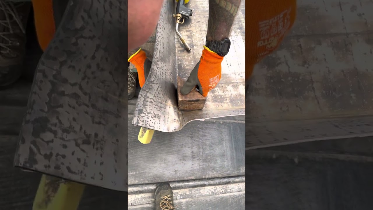 Lead bossing with a corner bossing tool