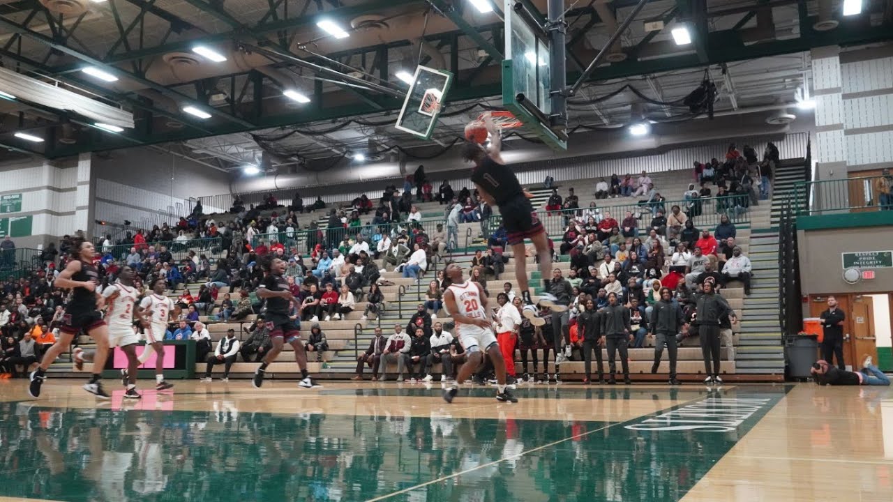 Muskegon's James Martin, Justin Watson put on second-half show in 2023 Hall of Fame Holiday Classic